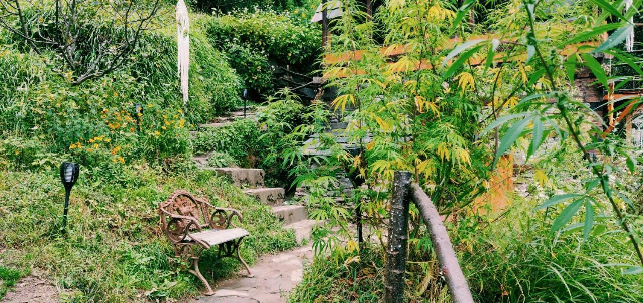 Parvatis Lap Luxury Hostel & Camps Kasol Exterior photo